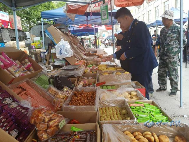 甘州区市场监管局甘浚片区扎实开展集贸市场食品安全专项检查，严把食品销售安全关